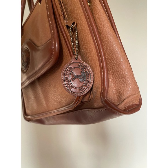 Vtg Dolce Vita all weather gear two tone brown leather purse - Picture 3 of 7